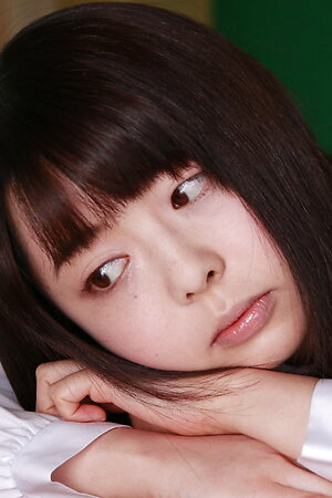 Tomoyo Isumi is bored and wait naked to play with a naughty man